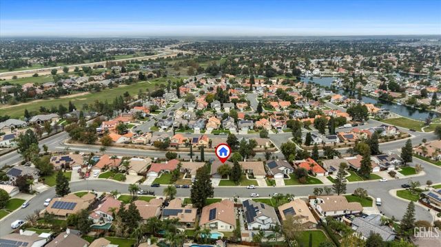 8502 Sun Harbor Drive, Bakersfield, CA 93312