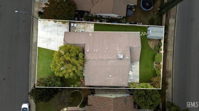 8502 Sun Harbor Drive, Bakersfield, CA 93312