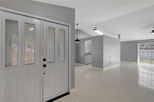 3202 RUSSETT DRIVE, Tampa, FL 33618