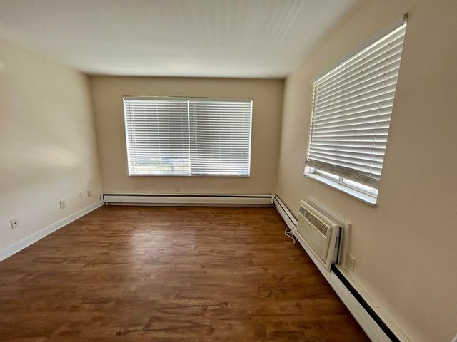 2215 Clawson Avenue, Royal Oak, MI 48073
