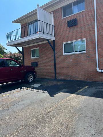2215 Clawson Avenue, Royal Oak, MI 48073