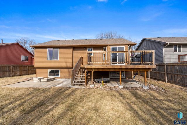 4409 E 37th St Street, Sioux Falls, SD 57103