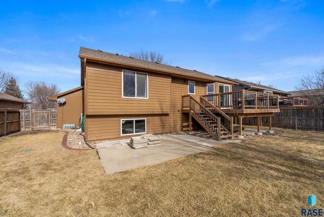 4409 E 37th St Street, Sioux Falls, SD 57103