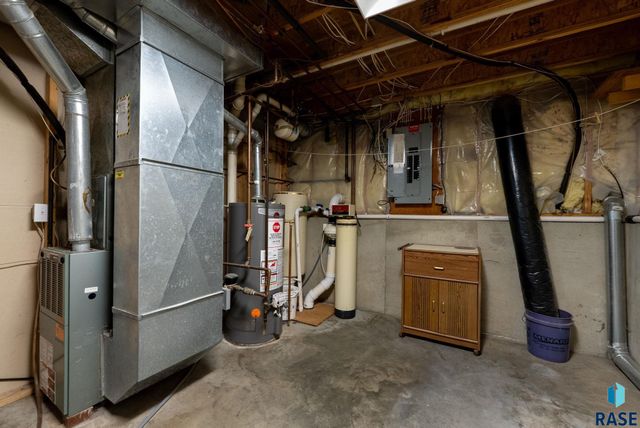 4409 E 37th St Street, Sioux Falls, SD 57103