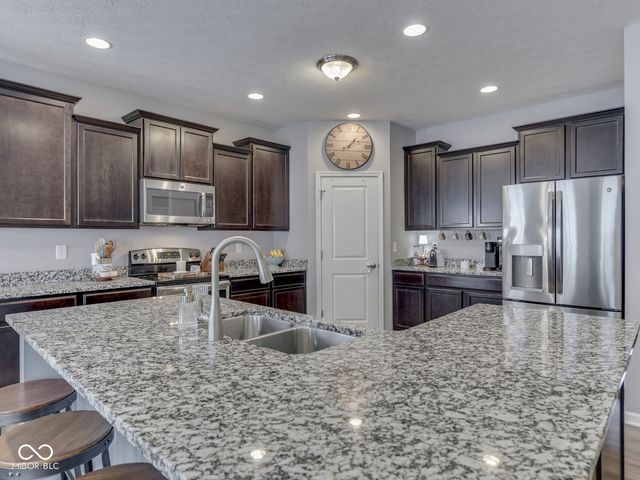 3691 Woodruff Place, Bargersville, IN 46106