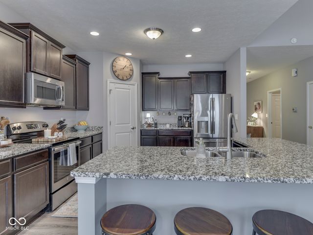 3691 Woodruff Place, Bargersville, IN 46106