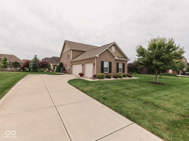 3691 Woodruff Place, Bargersville, IN 46106