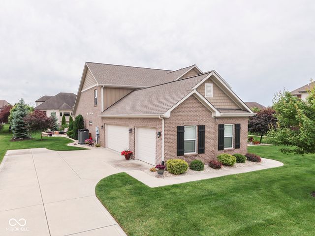 3691 Woodruff Place, Bargersville, IN 46106