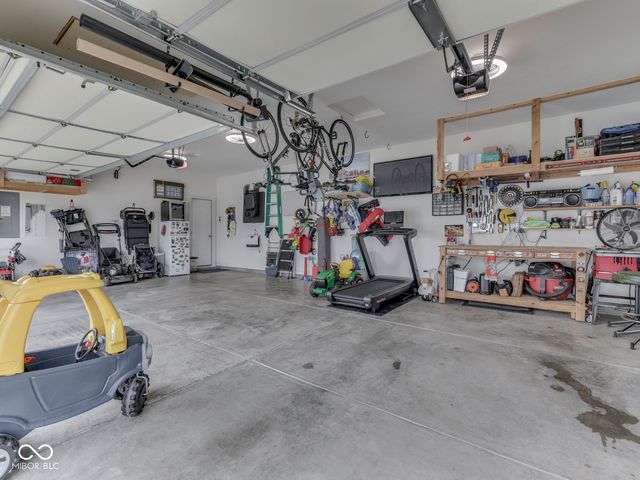 3691 Woodruff Place, Bargersville, IN 46106