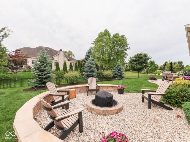 3691 Woodruff Place, Bargersville, IN 46106