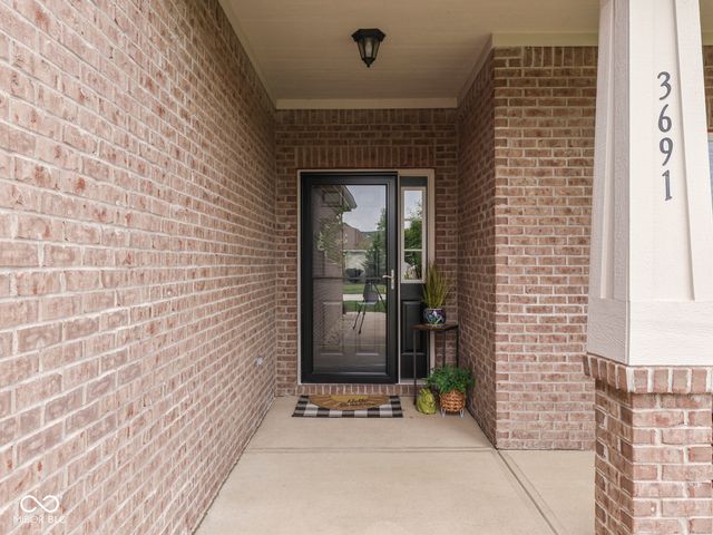 3691 Woodruff Place, Bargersville, IN 46106