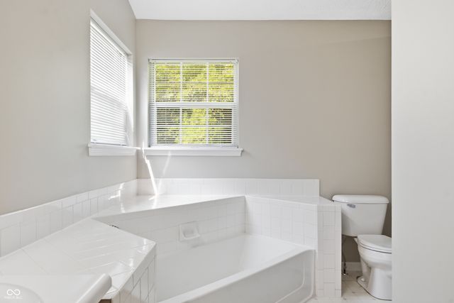 11416 Charleston Parkway, Fishers, IN 46038
