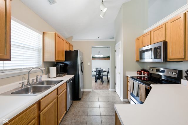 11416 Charleston Parkway, Fishers, IN 46038