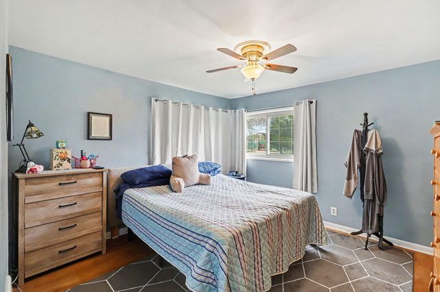 1332 E Kilgore Road, Portage City, MI 49002