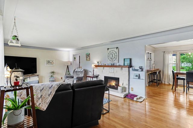 1332 E Kilgore Road, Portage City, MI 49002