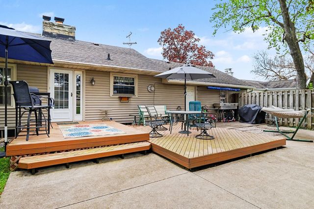 1332 E Kilgore Road, Portage City, MI 49002