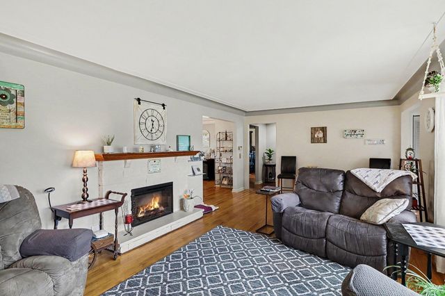 1332 E Kilgore Road, Portage City, MI 49002