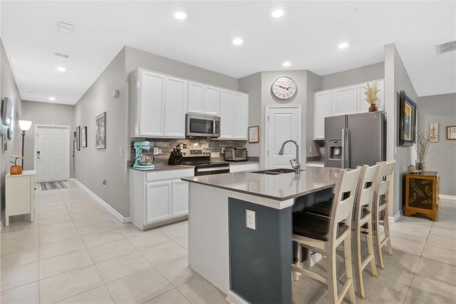 16467 GLASSY LOCH LOOP, Clermont, FL 34714