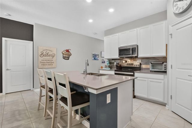 16467 GLASSY LOCH LOOP, Clermont, FL 34714