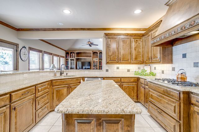 1325 Whisper Willows Drive, Fort Worth, TX 76052