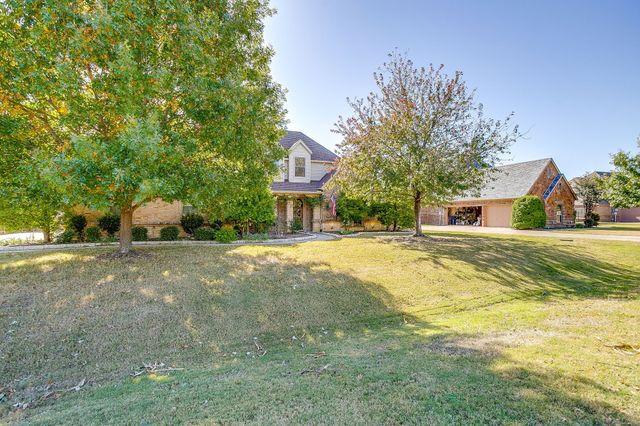 1325 Whisper Willows Drive, Fort Worth, TX 76052