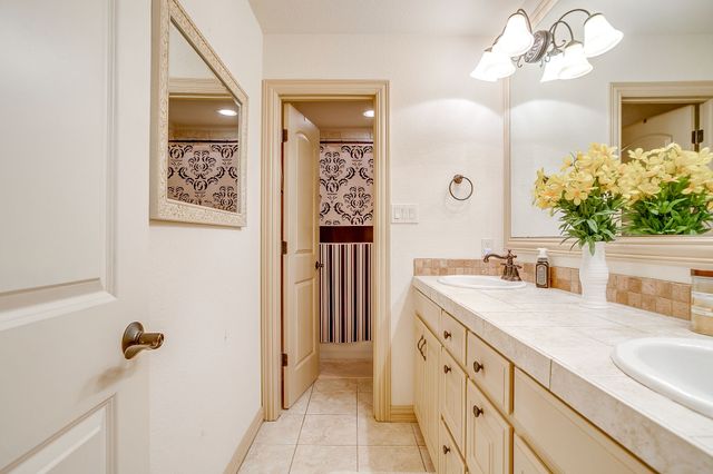 1325 Whisper Willows Drive, Fort Worth, TX 76052