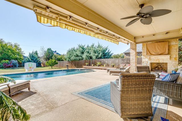 1325 Whisper Willows Drive, Fort Worth, TX 76052