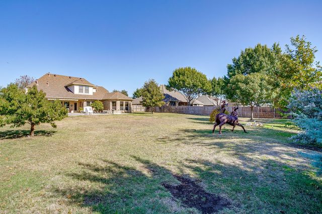 1325 Whisper Willows Drive, Fort Worth, TX 76052