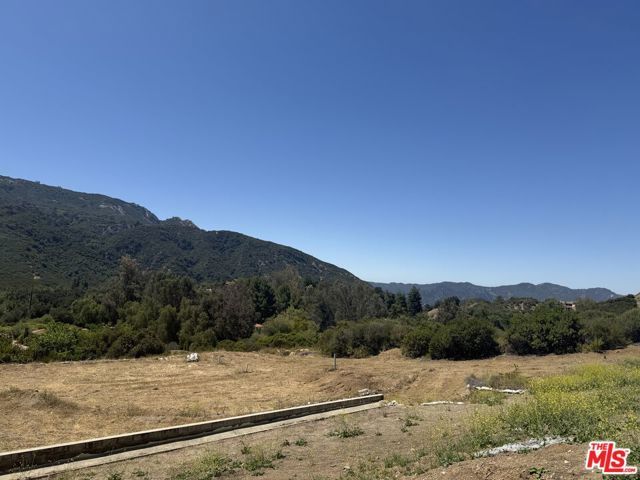 2116 Stunt Road, Calabasas, CA 91302