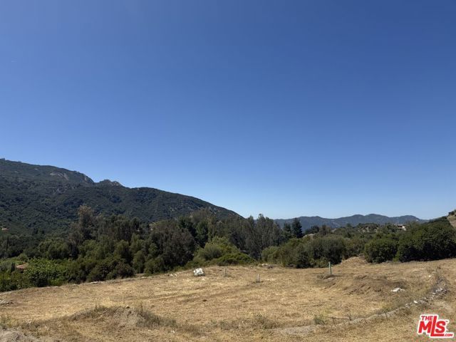 2116 Stunt Road, Calabasas, CA 91302