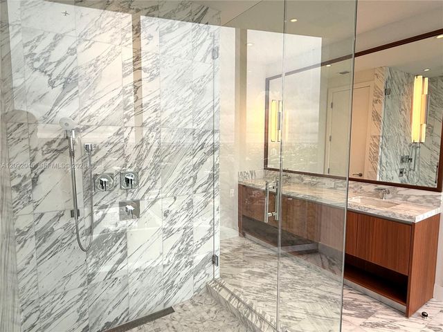 175 SE 25th Road 2803, Miami, FL 33129