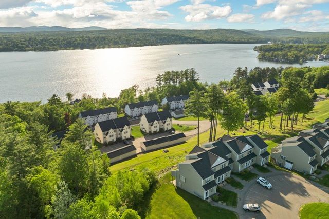 41 Evergreens Dr Apt 5, Laconia, NH 03226