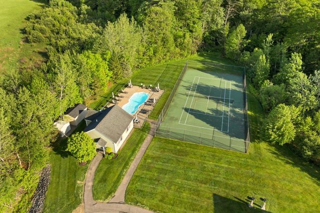 41 Evergreens Dr Apt 5, Laconia, NH 03226