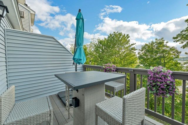 41 Evergreens Dr Apt 5, Laconia, NH 03226
