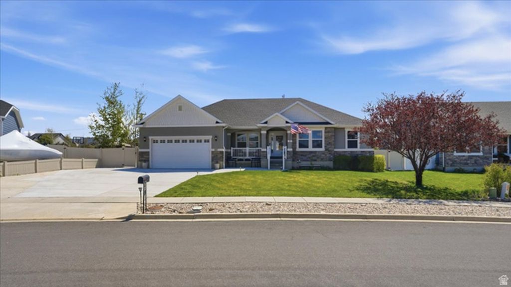 Image 3 of property listing at 667 S FALLKIRK, Heber City, UT 84032