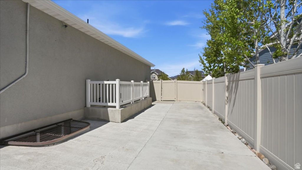 Image 40 of property listing at 667 S FALLKIRK, Heber City, UT 84032
