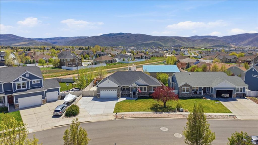 Image 45 of property listing at 667 S FALLKIRK, Heber City, UT 84032