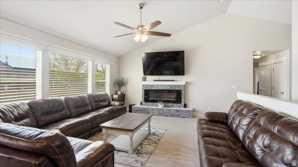 Image 9 of property listing at 667 S FALLKIRK, Heber City, UT 84032