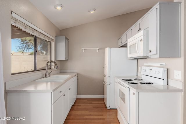 9985 E Banister Drive, Tucson, AZ 85730