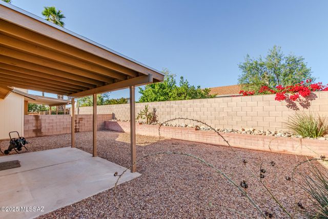 9985 E Banister Drive, Tucson, AZ 85730