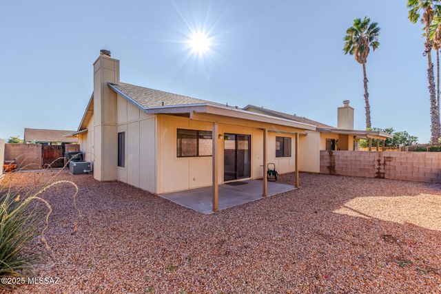 9985 E Banister Drive, Tucson, AZ 85730