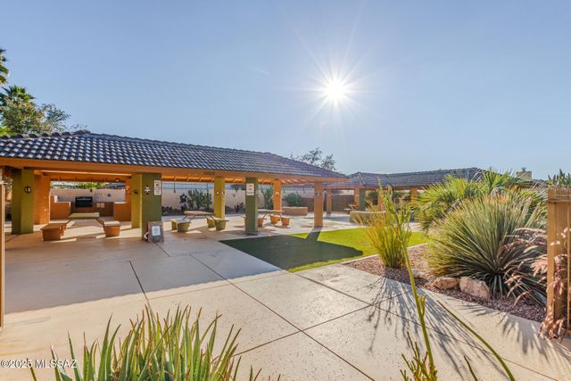 9985 E Banister Drive, Tucson, AZ 85730