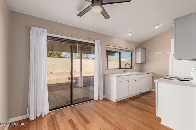 9985 E Banister Drive, Tucson, AZ 85730