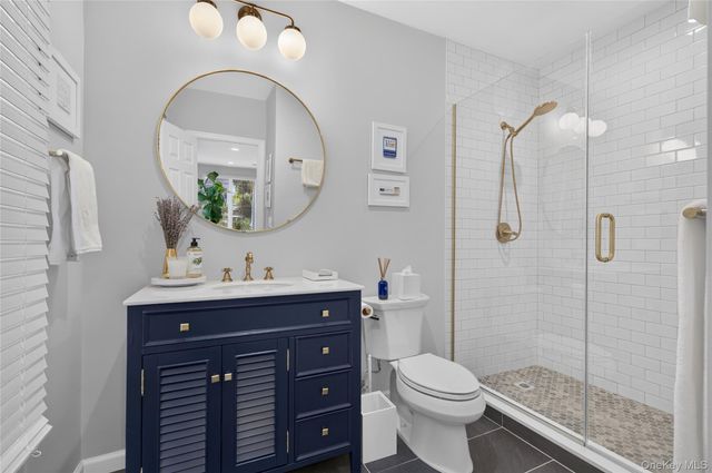 15 Bayview Avenue, Port Washington, NY 11050