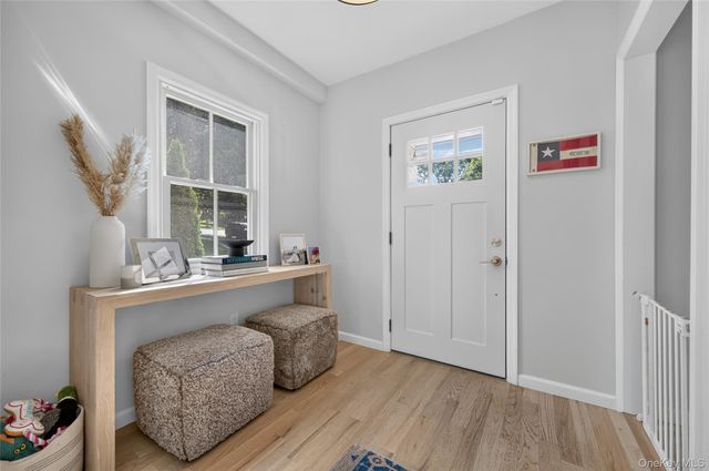 15 Bayview Avenue, Port Washington, NY 11050