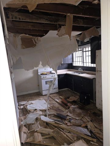 5318 Longmeadow Street, Houston, TX 77033