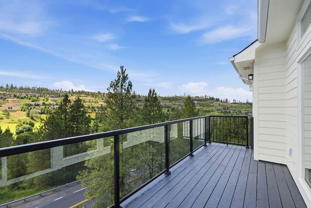 12102 S Troon Ln, Spokane, WA 99223