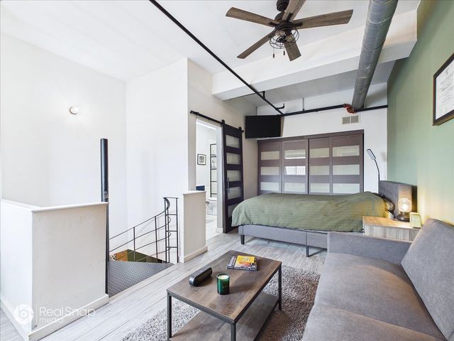 2221 N Lister Avenue 3C, Chicago, IL 60614