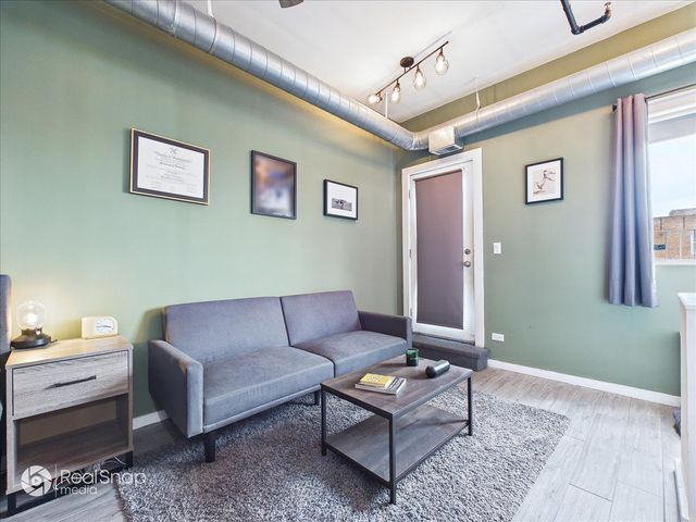 2221 N Lister Avenue 3C, Chicago, IL 60614