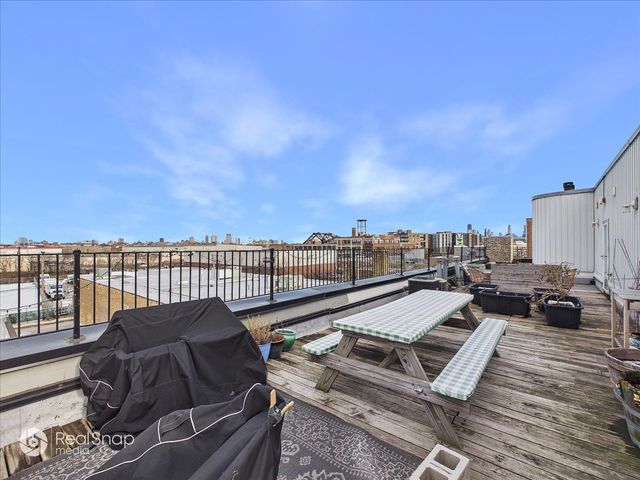 2221 N Lister Avenue 3C, Chicago, IL 60614